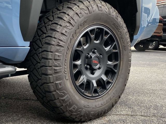 Used 2025 Toyota 4Runner TRD Off-Road Premium AWD/4WD image 11