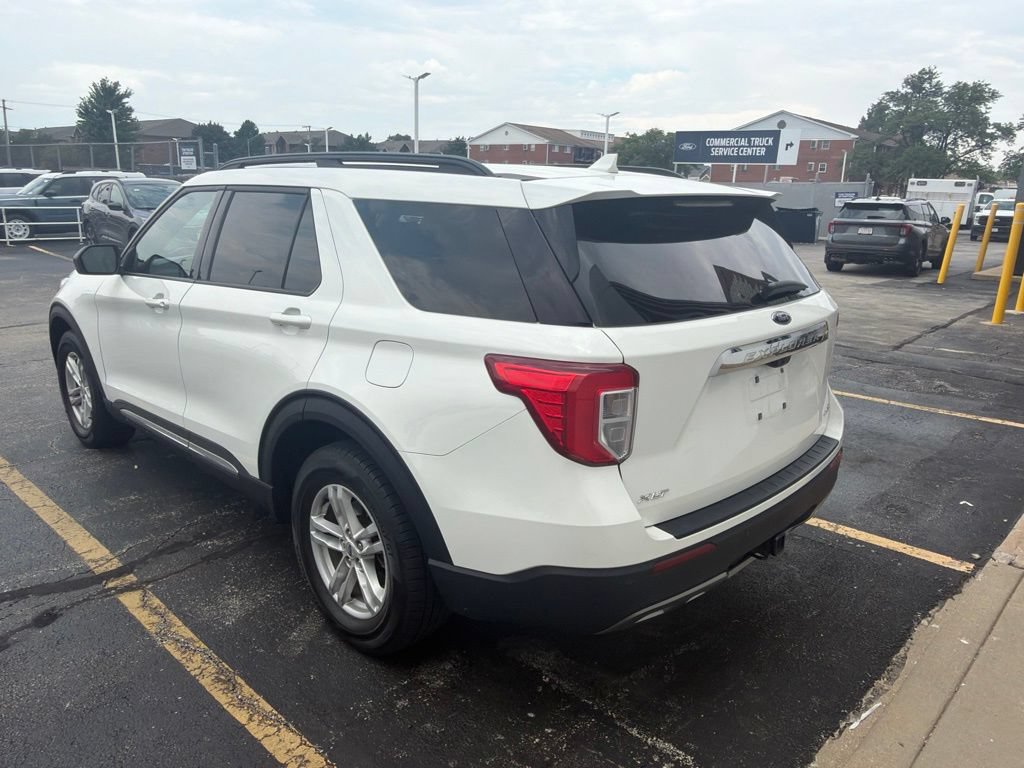 Certified 2023 Ford Explorer XLT w/ Equipment Group 202A AWD/4WD image 5