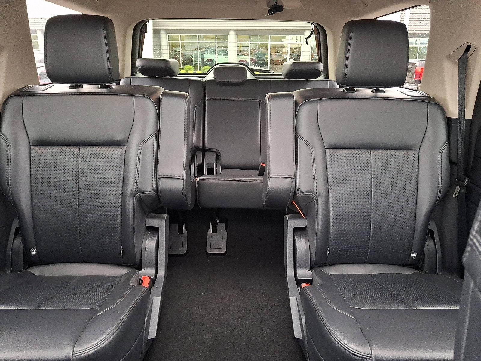Certified 2024 Ford Expedition XLT AWD/4WD image 19
