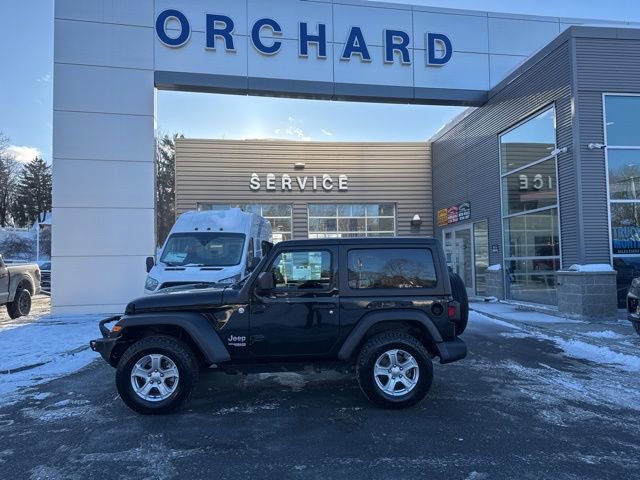 Used 2019 Jeep Wrangler Sport S image 2