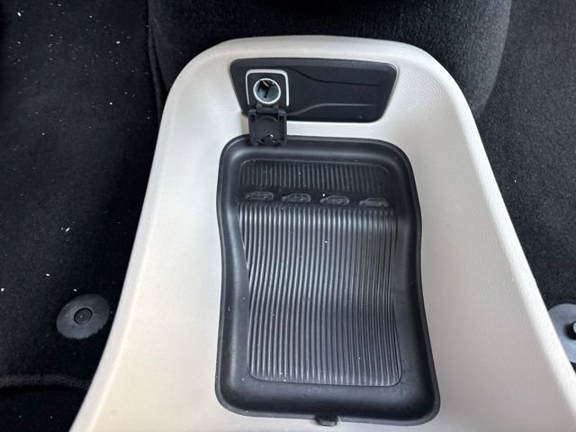 Used 2024 Chrysler Pacifica Limited FWD image 26