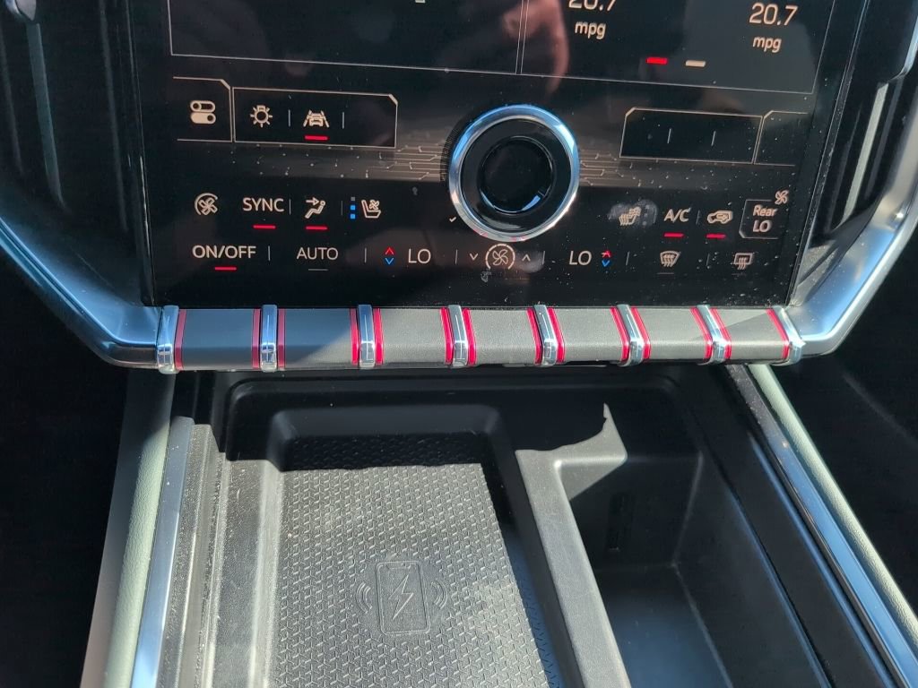 Used 2024 GMC Acadia AT4 w/ Luxury Package image 20