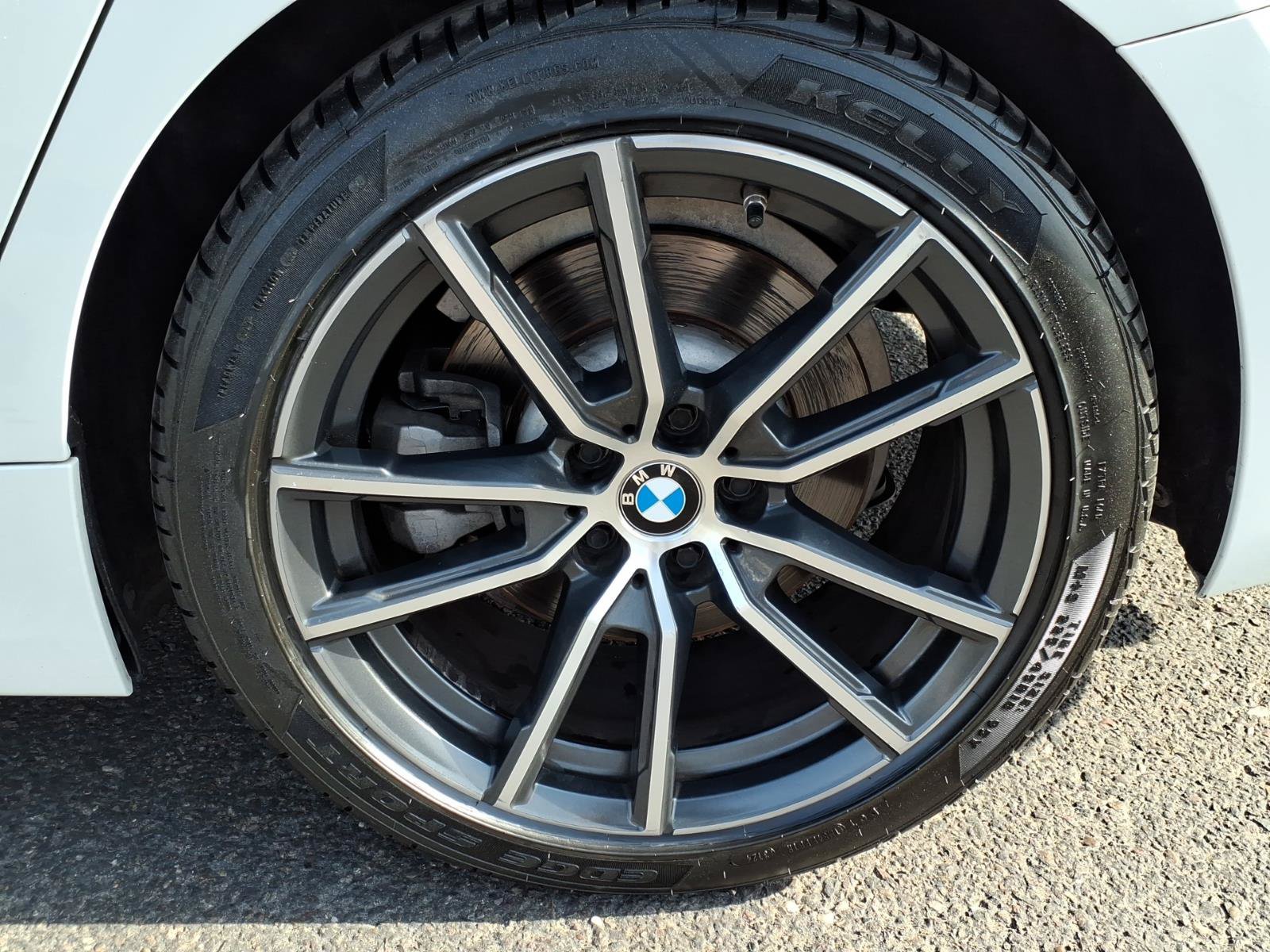 Used 2019 BMW 330i Sedan w/ Driving Assistance Package RWD image 8