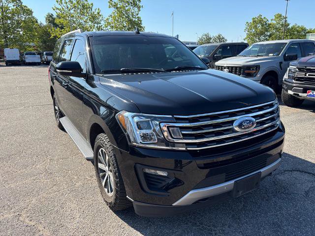 Certified 2018 Ford Expedition XLT w/ Equipment Group 202A AWD/4WD image 3