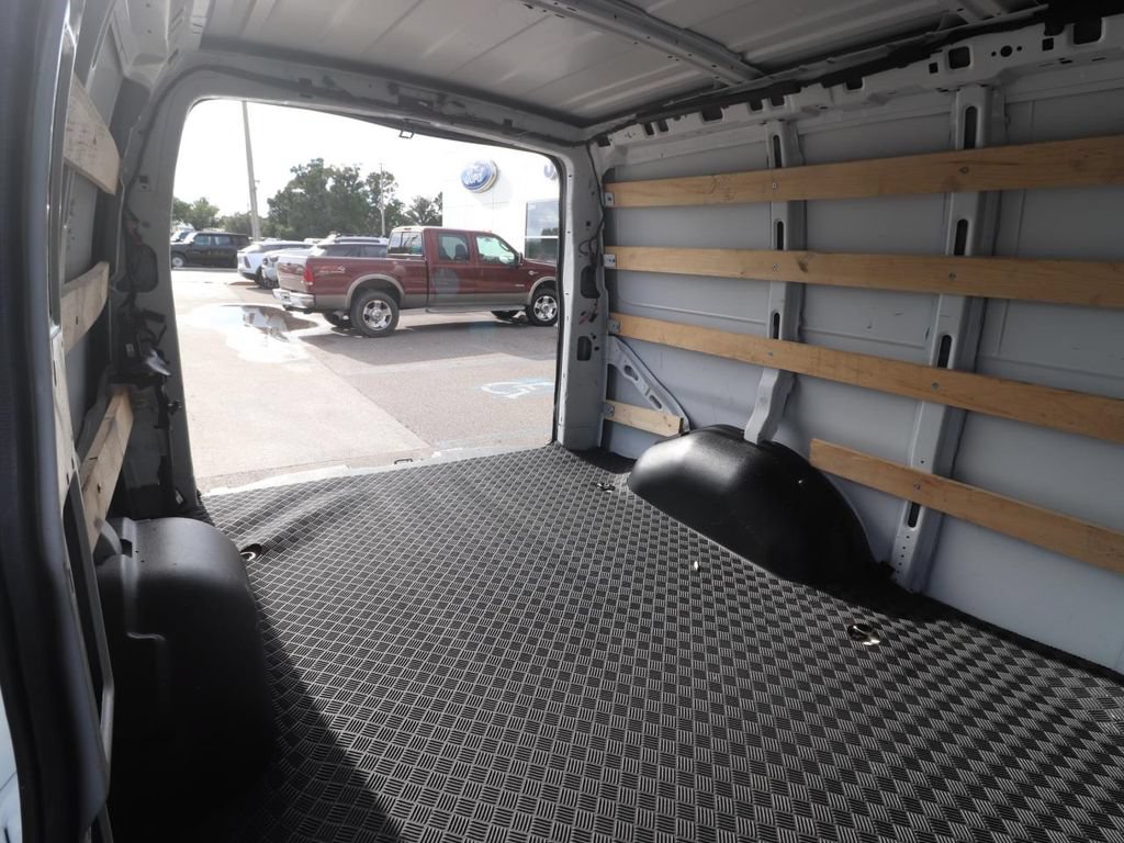Used 2025 Chevrolet Express 2500 w/ Driver Convenience Package RWD image 16