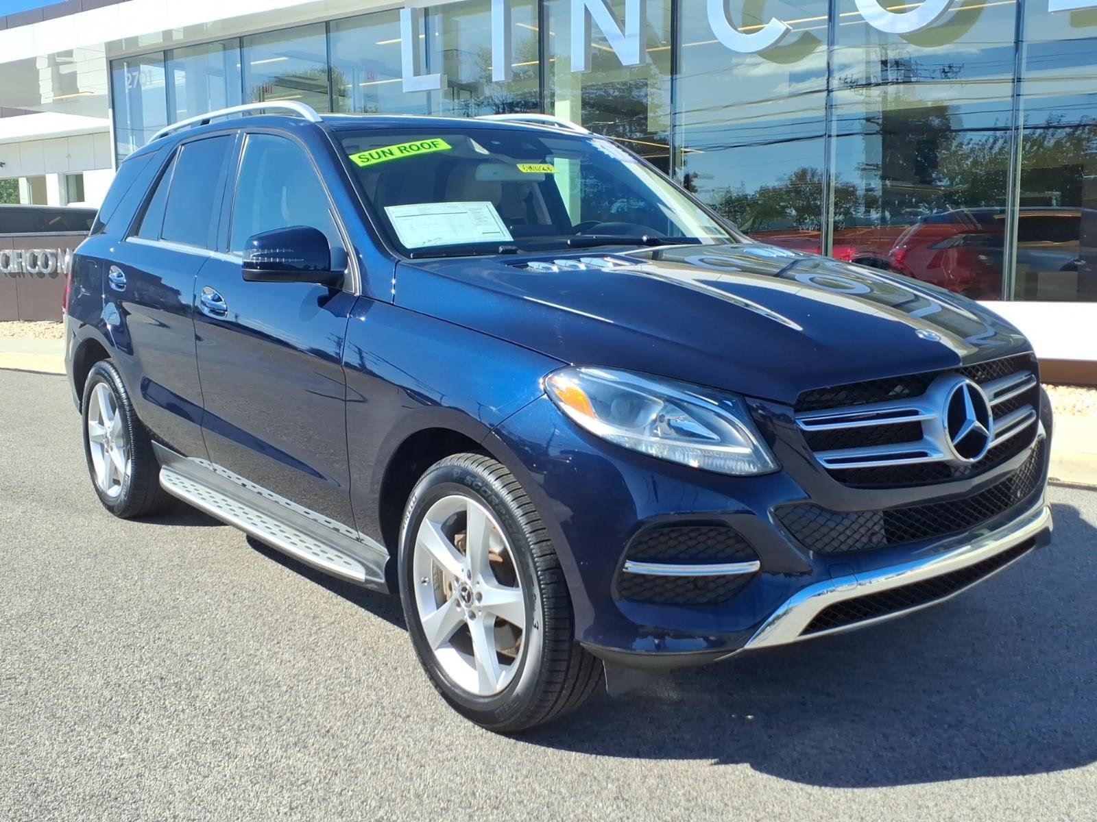 Used 2017 Mercedes-Benz GLE 350 4MATIC image 2