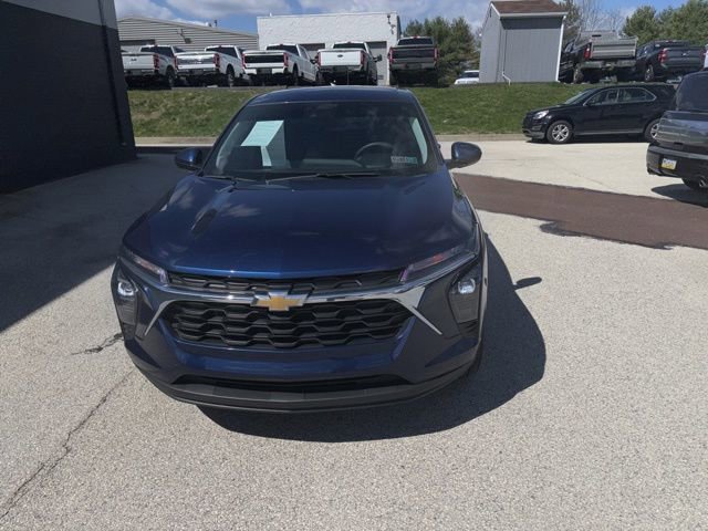 Used 2024 Chevrolet Trax LS w/ LS Convenience Package image 6