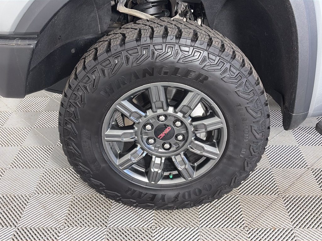 Used 2026 GMC Sierra 1500 AT4X AWD/4WD image 8