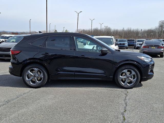 Certified 2024 Ford Escape ST-Line w/ Cold Weather Package FWD image 7