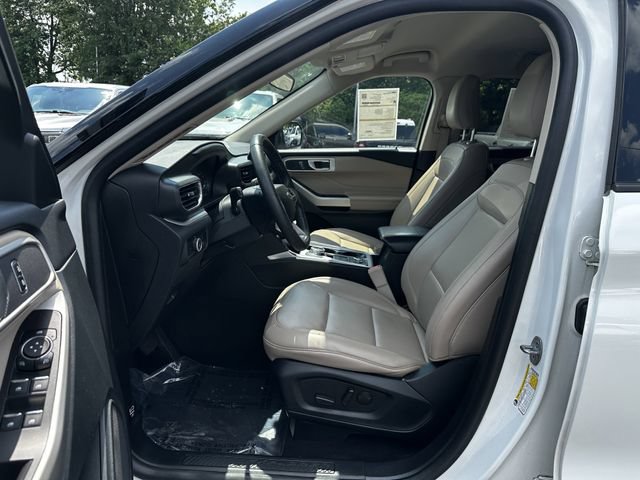 Certified 2023 Ford Explorer XLT w/ Equipment Group 202A AWD/4WD image 19