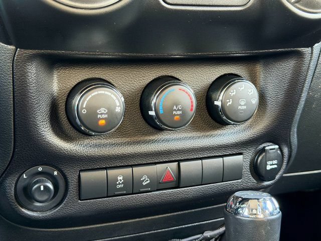 Used 2017 Jeep Wrangler Sport AWD/4WD image 25