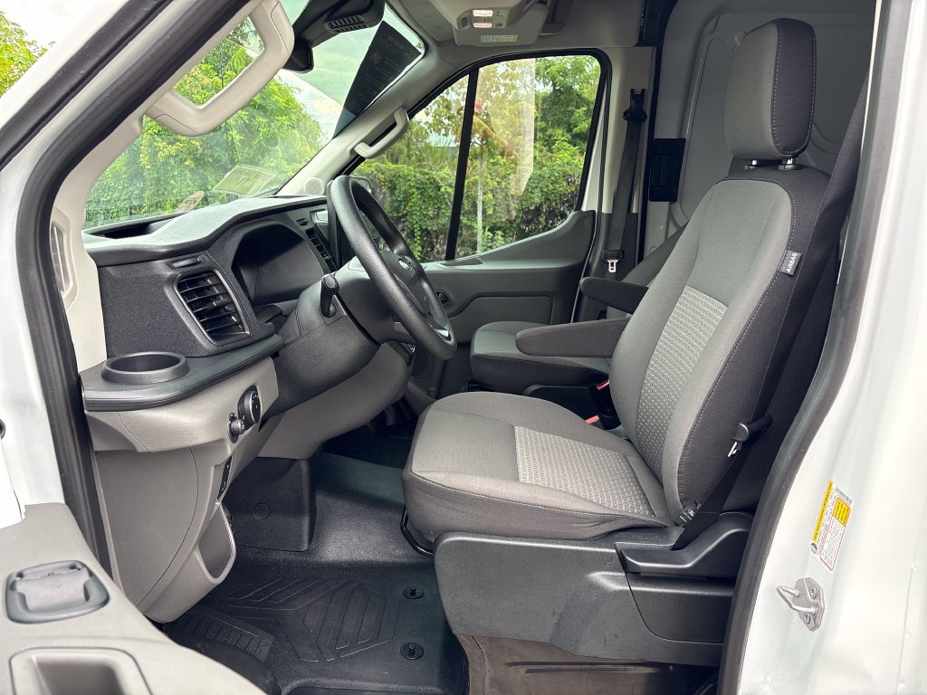Certified 2026 Ford Transit 250 148 High Roof Extended RWD image 30