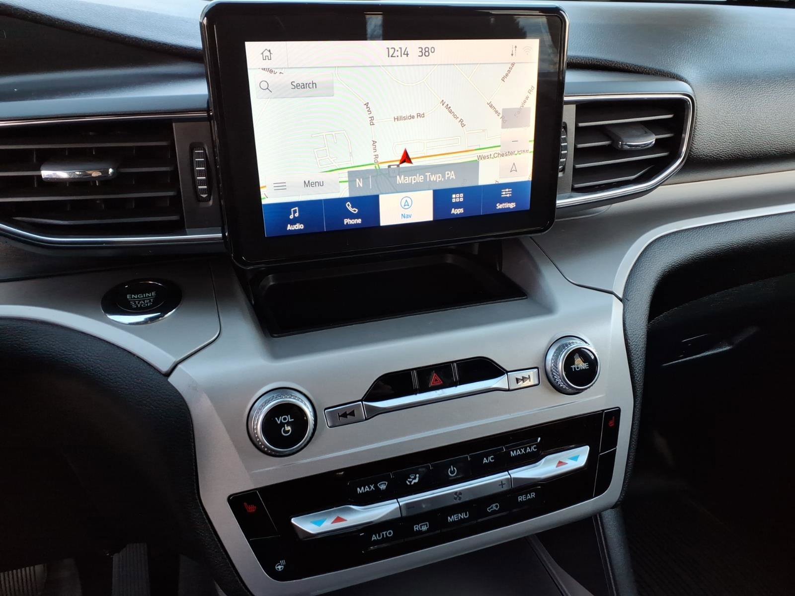 Certified 2022 Ford Explorer XLT w/ Equipment Group 202A image 27