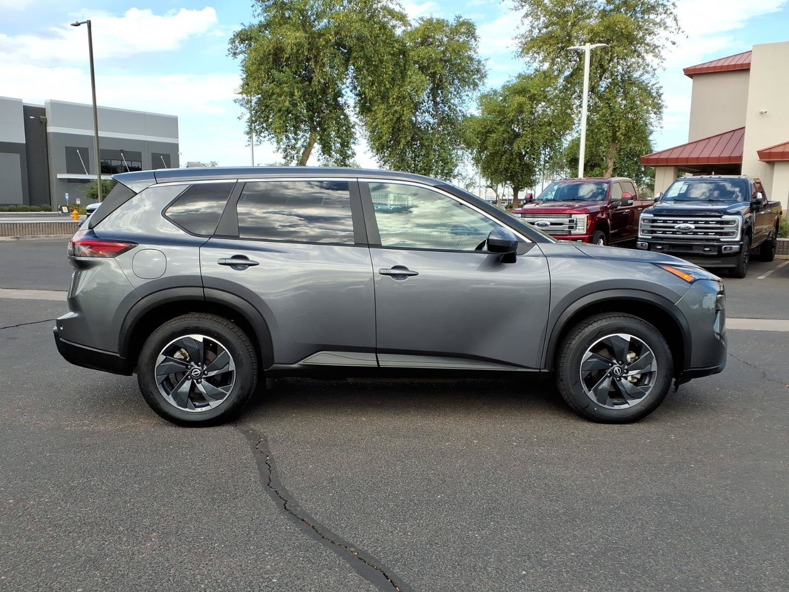 Used 2025 Nissan Rogue SV FWD image 7