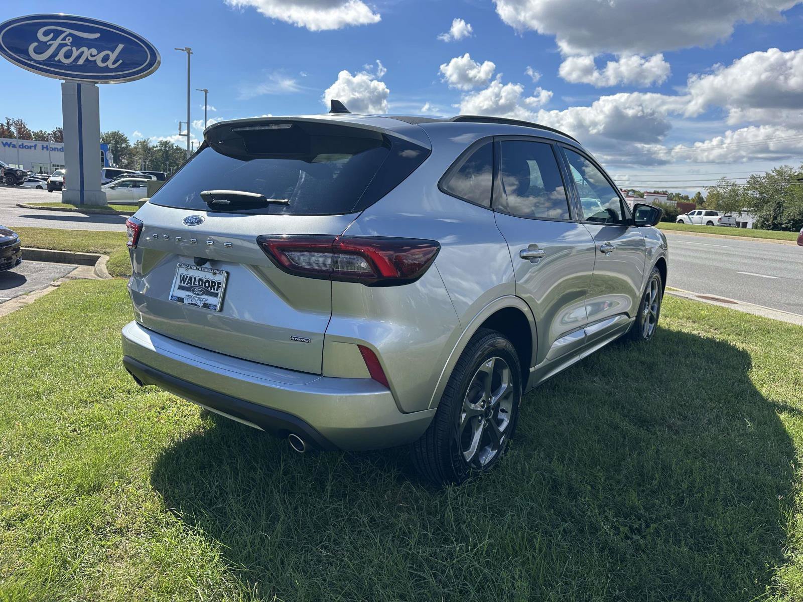 Certified 2023 Ford Escape ST-Line w/ Equipment Group 301A FWD image 6