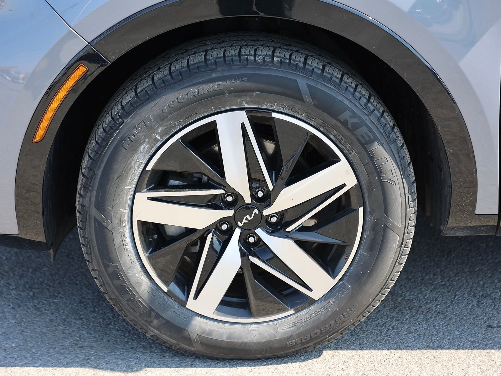 Used 2023 Kia Sorento S FWD image 10