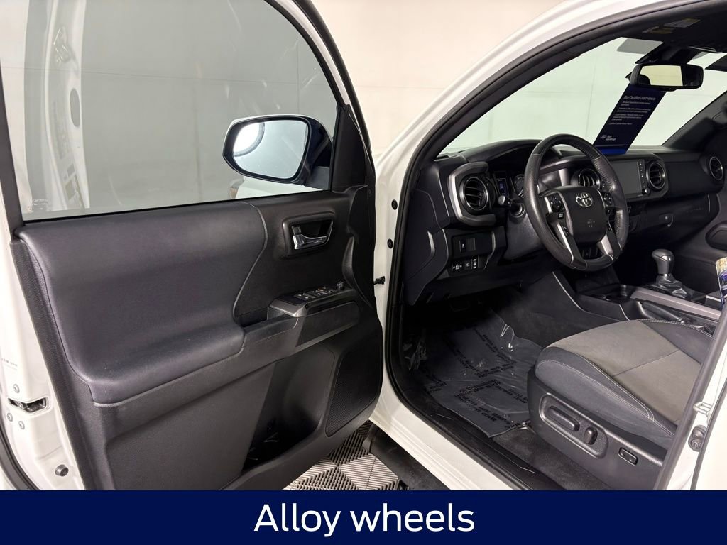 Used 2021 Toyota Tacoma TRD Off-Road image 11