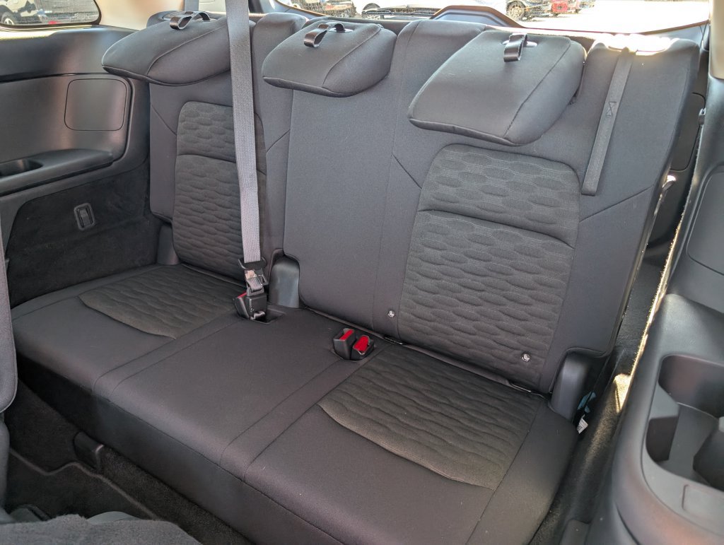 Used 2025 Nissan Pathfinder SV w/ SV Premium Package FWD image 9