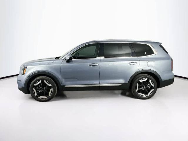 Used 2025 Kia Telluride EX X-Line AWD/4WD image 3