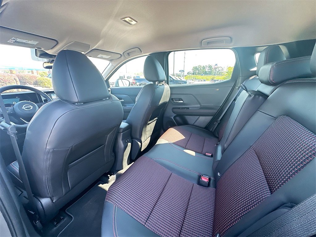Used 2025 Nissan Kicks SR image 8