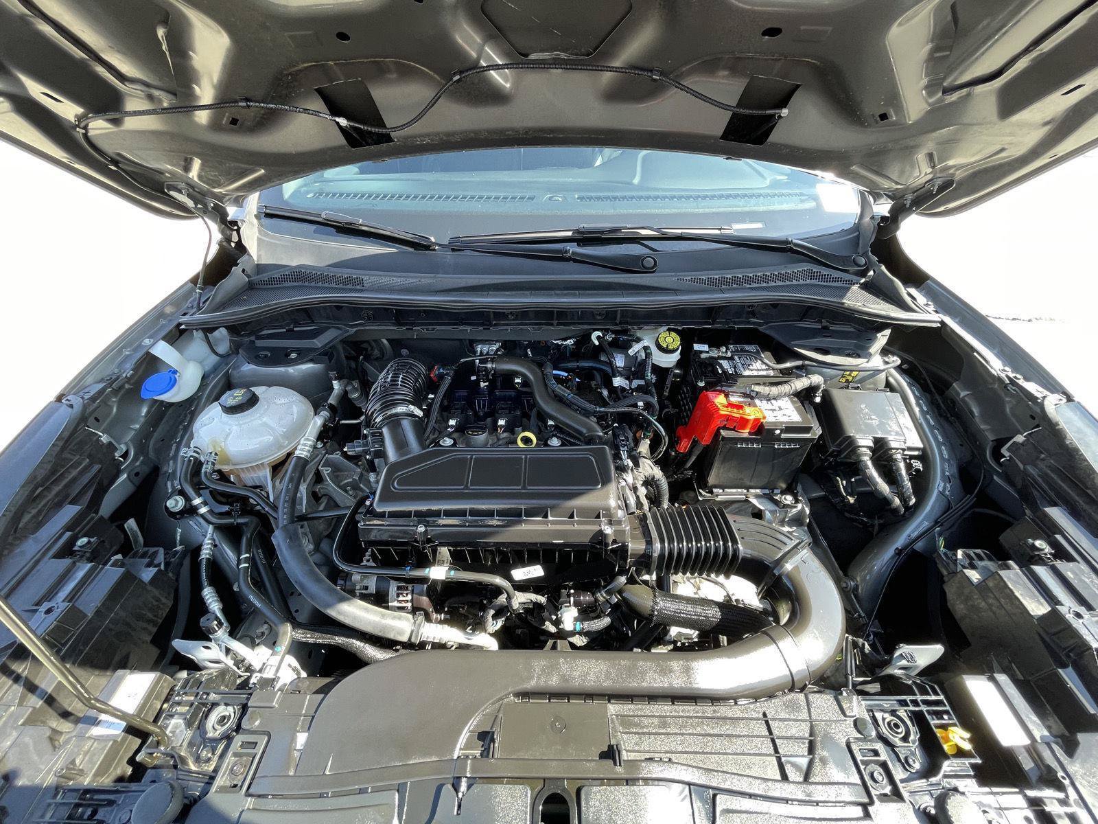 Certified 2025 Ford Escape ST-Line FWD image 32