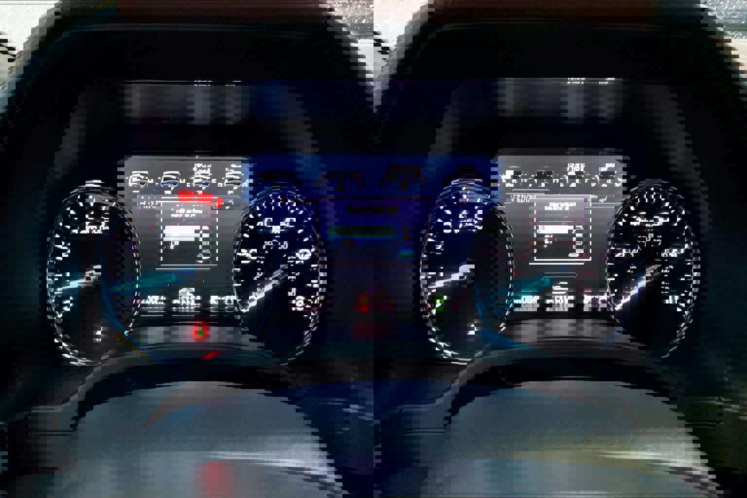 Certified 2022 Ford F450 Platinum w/ FX4 Off-Road Package image 25