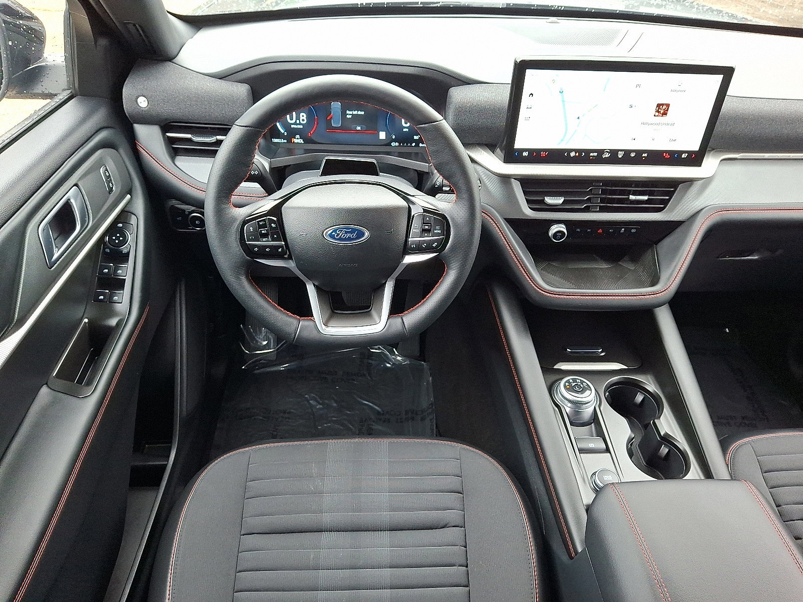 Certified 2025 Ford Explorer ST-Line image 11