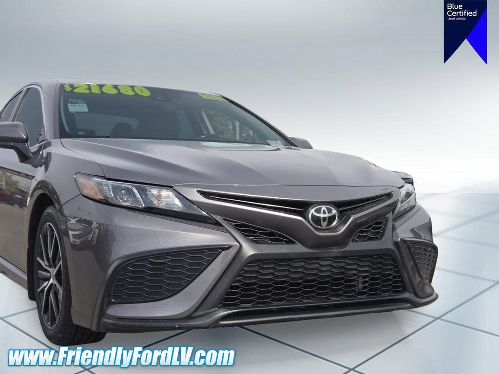 Used 2021 Toyota Camry SE w/ Carpet Mat Package (TMS) FWD image 9