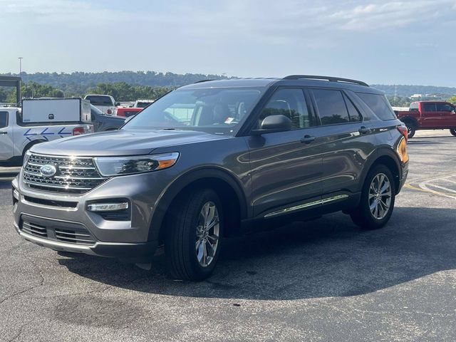 Certified 2023 Ford Explorer XLT w/ Equipment Group 202A RWD image 8