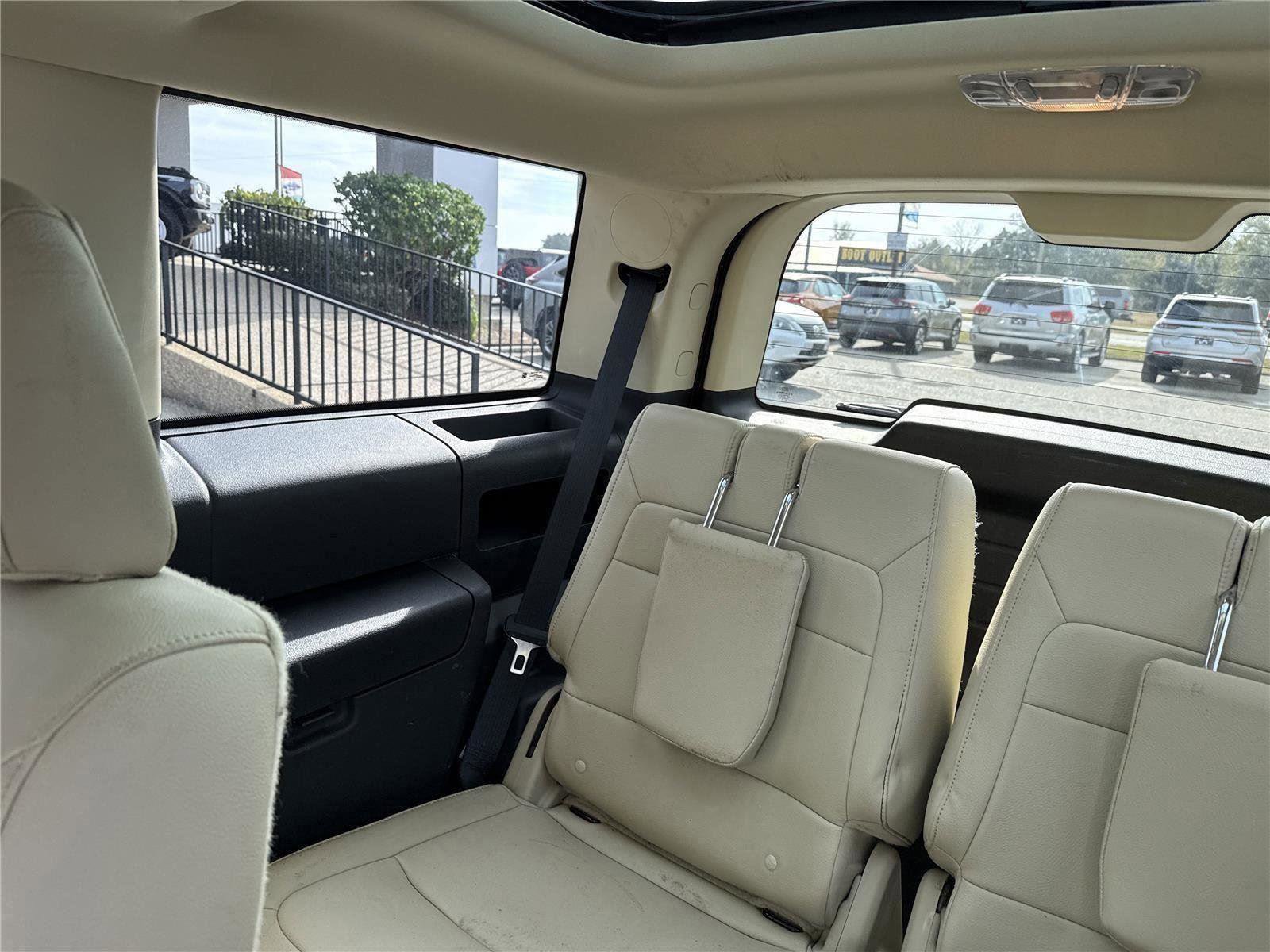 Certified 2019 Ford Flex SEL w/ Equipment Group 202A image 6