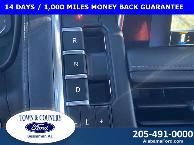 Used 2024 Chevrolet Suburban Z71 w/ Luxury Package image 27