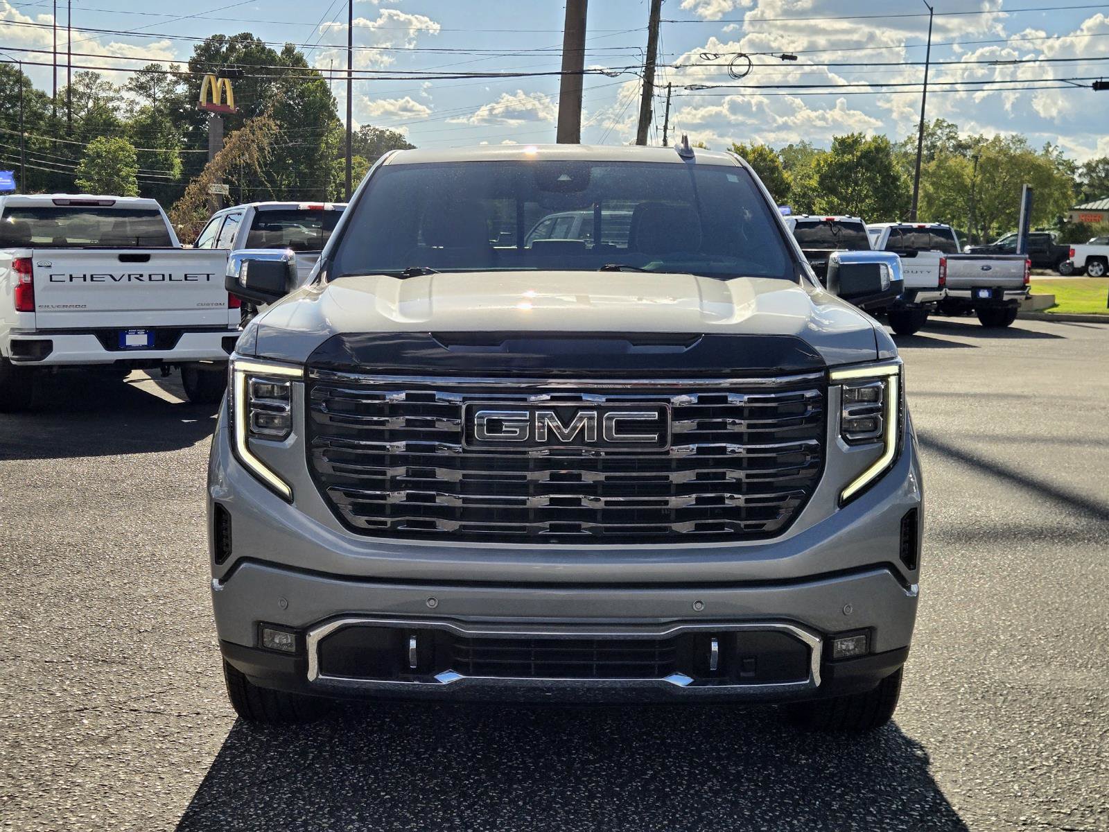 Used 2026 GMC Sierra 1500 Denali Ultimate AWD/4WD image 2