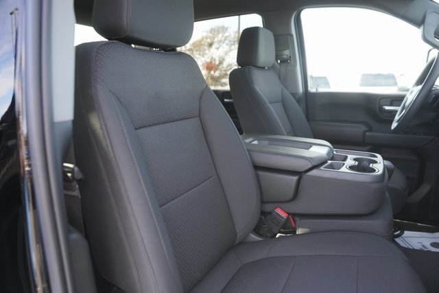 Used 2023 Chevrolet Silverado 2500 Custom w/ Custom Value Package image 19