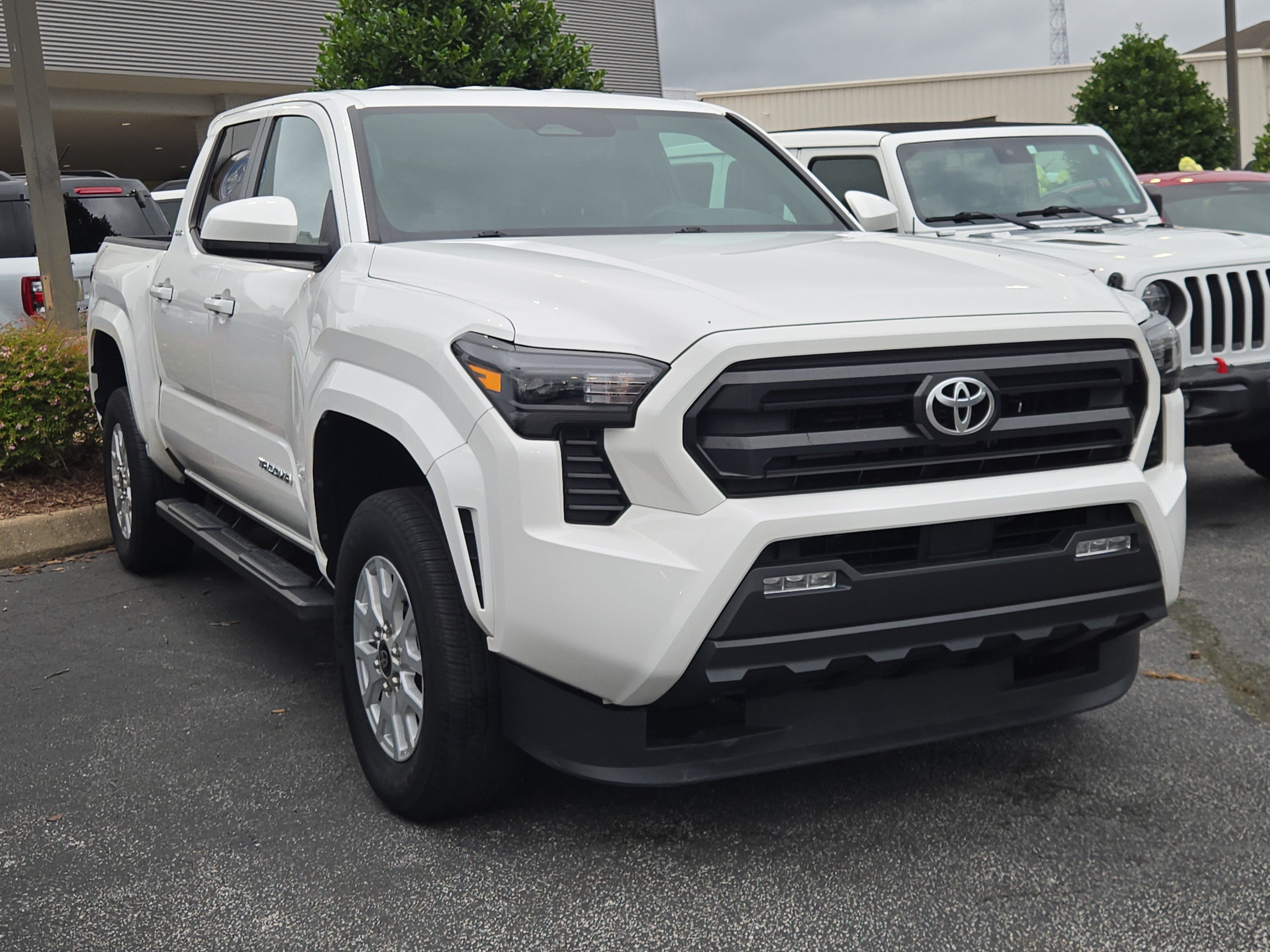 Used 2024 Toyota Tacoma SR5 RWD image 3