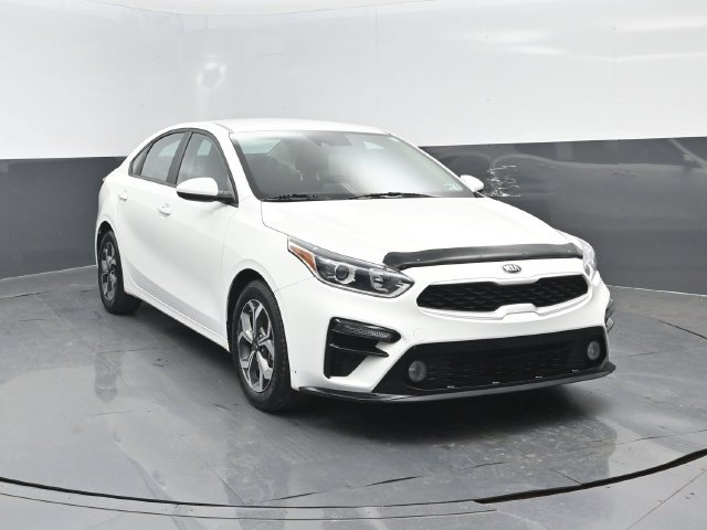 Used 2021 Kia Forte LXS FWD image 2