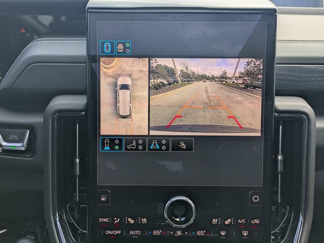 Used 2025 GMC Yukon XL AT4 Ultimate AWD/4WD image 23