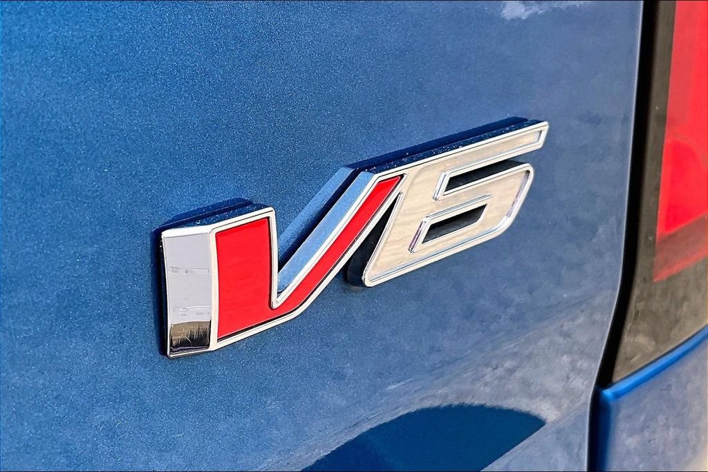 Used 2022 Chevrolet Colorado Z71 AWD/4WD image 8