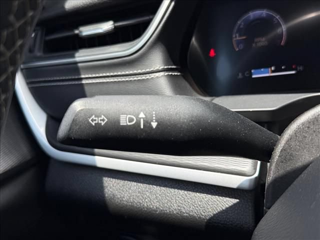 Used 2023 Jeep Grand Cherokee Laredo RWD image 23