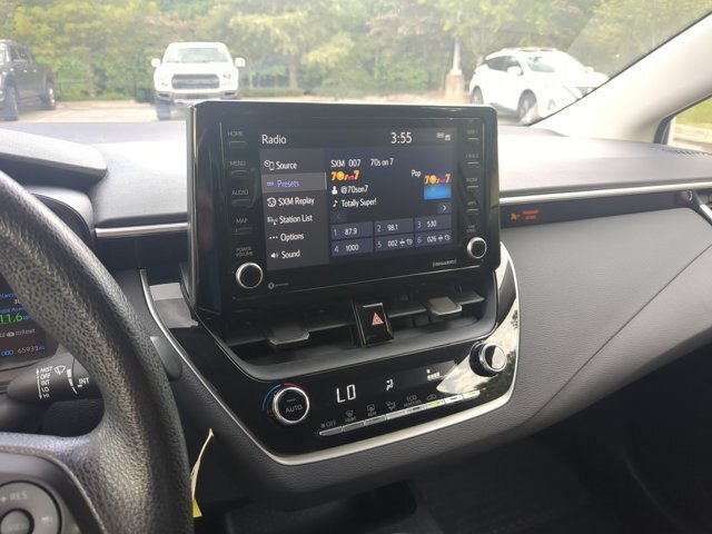Used 2022 Toyota Corolla LE FWD image 18