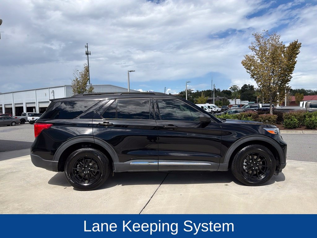 Certified 2023 Ford Explorer XLT w/ Equipment Group 202A RWD image 11