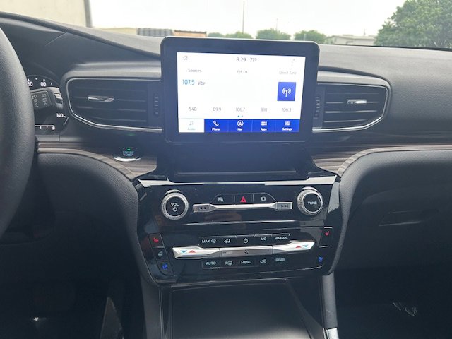 Certified 2021 Ford Explorer Limited w/ Equipment Group 301A RWD image 19