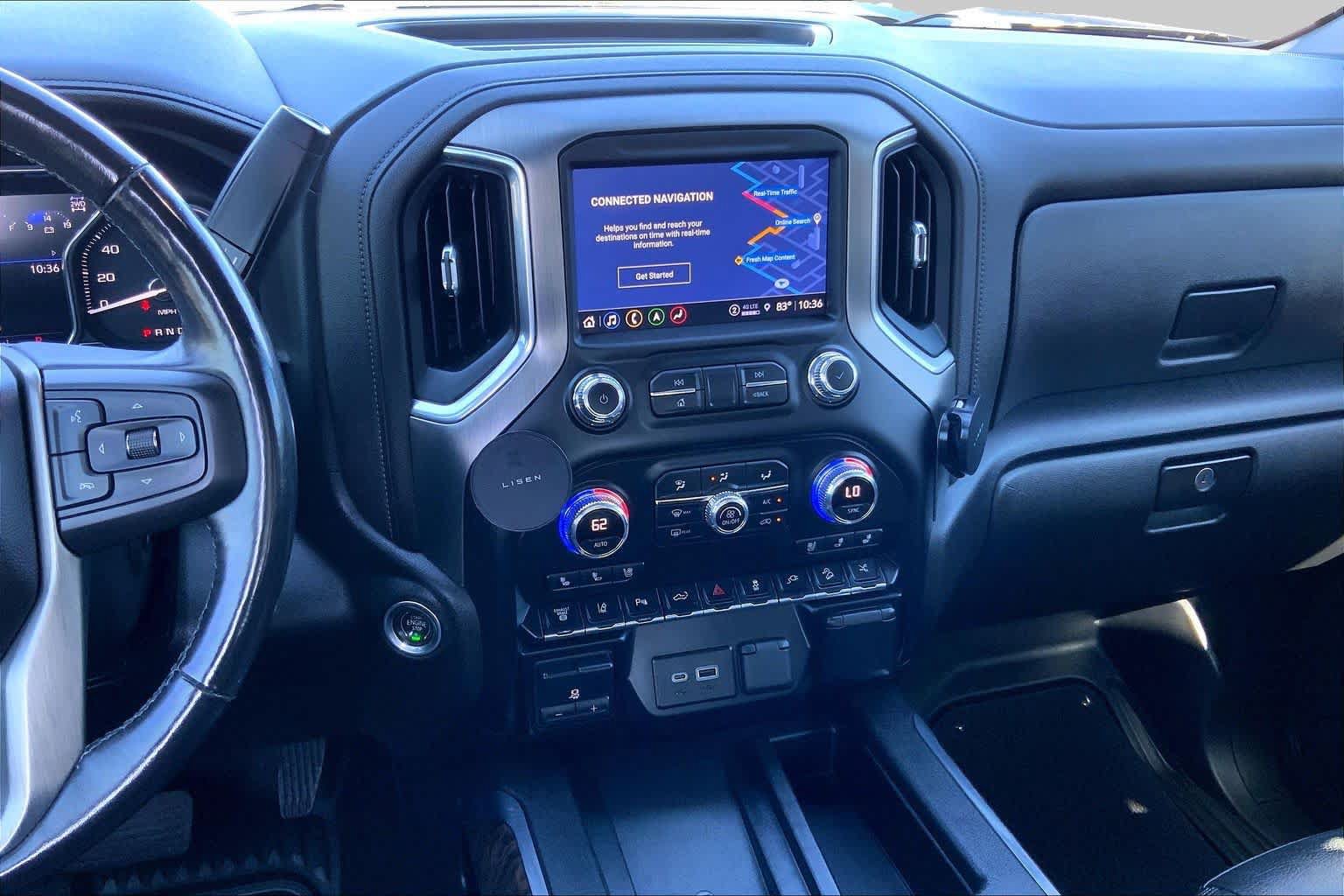 Used 2022 GMC Sierra 2500 Denali w/ Denali Black Diamond Edition AWD/4WD image 7
