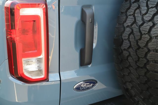 Certified 2025 Ford Bronco Heritage Edition AWD/4WD image 8