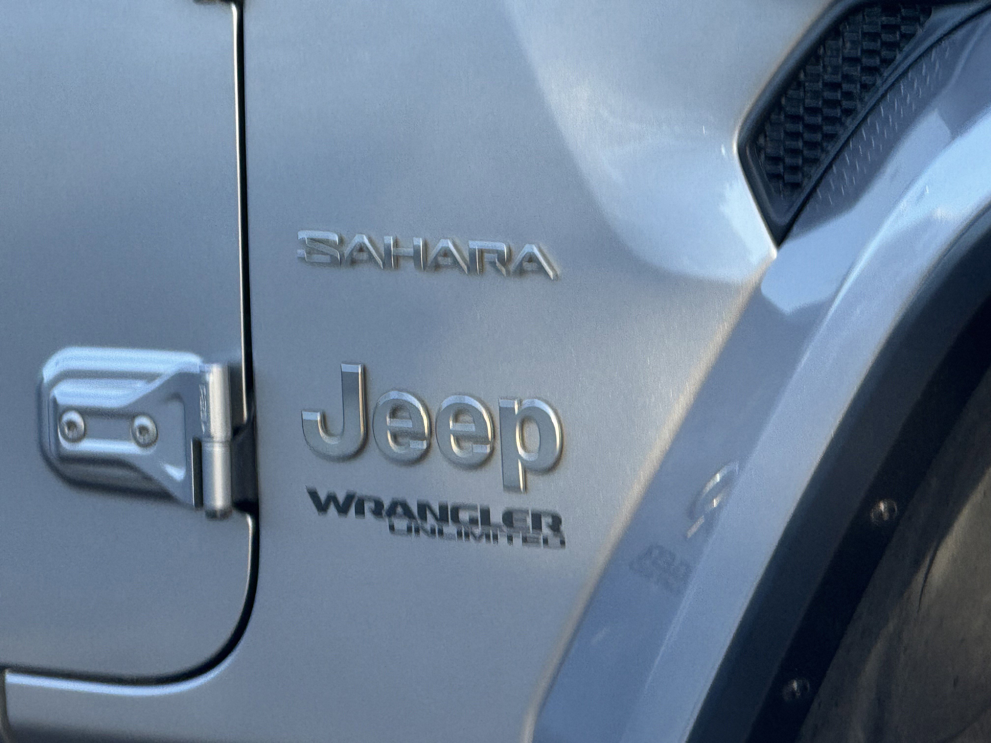 Used 2020 Jeep Wrangler Unlimited Sahara image 10