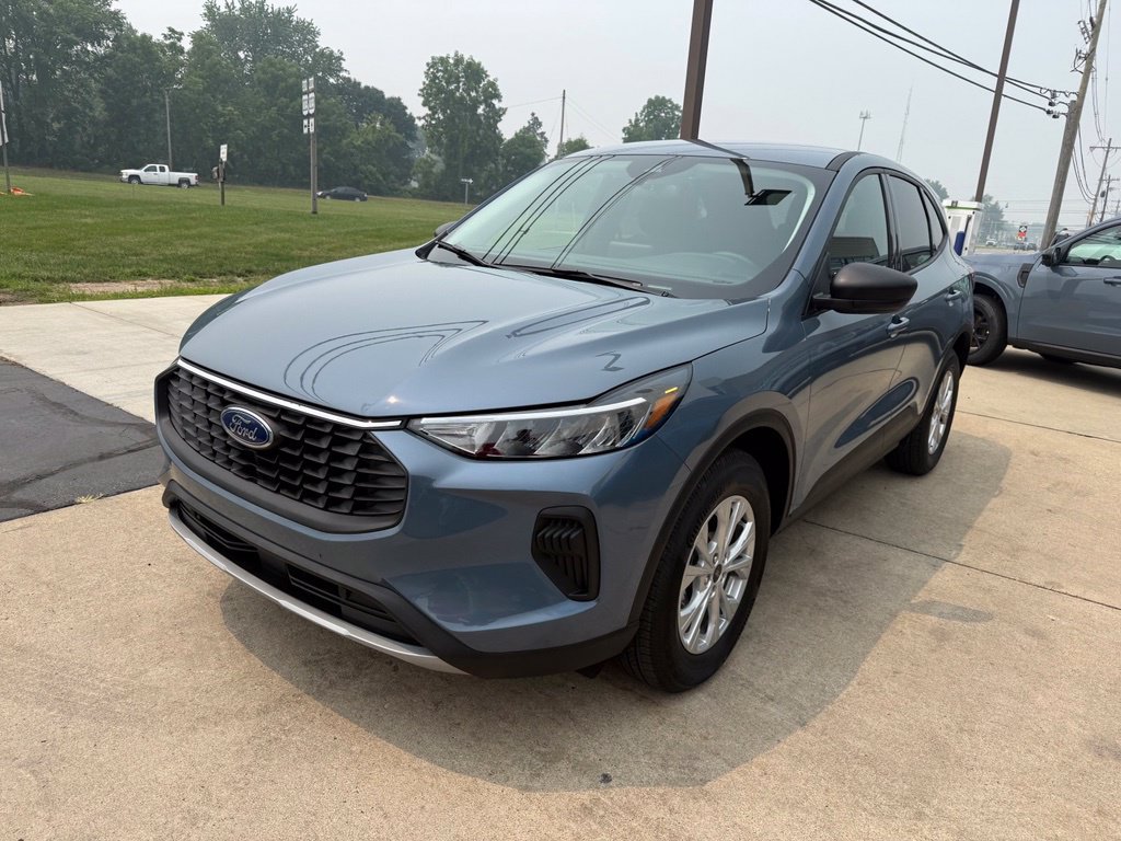 Certified 2026 Ford Escape Active w/ Cold Weather Package AWD/4WD image 5