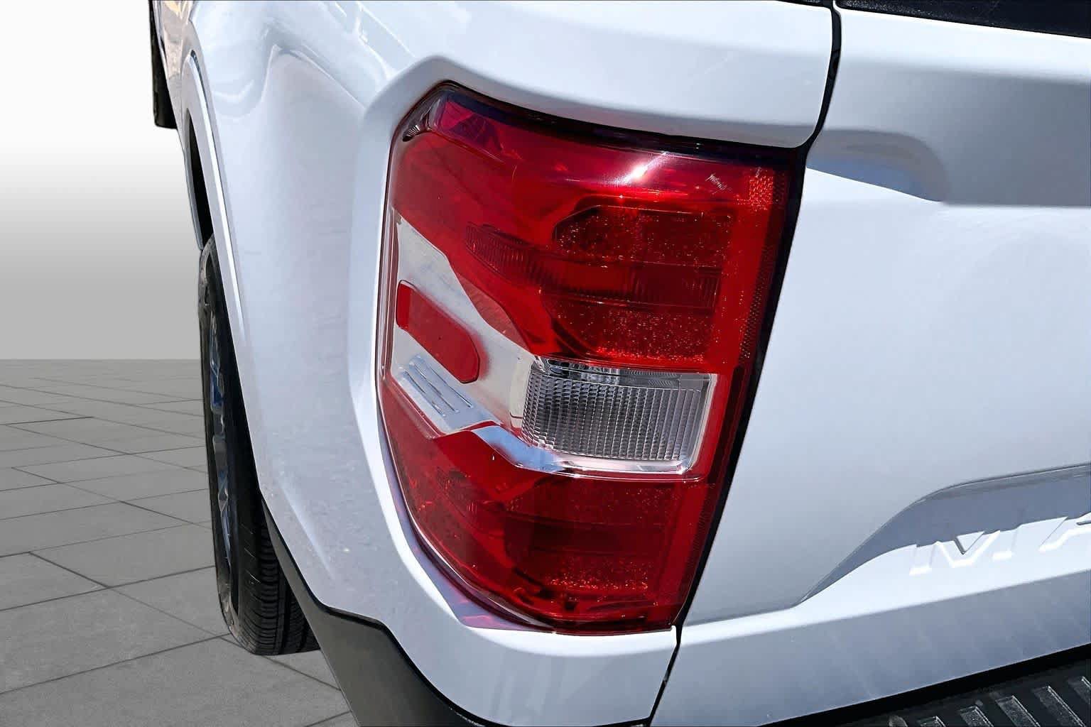 Certified 2025 Ford Maverick XLT w/ XLT Luxury Package FWD image 27