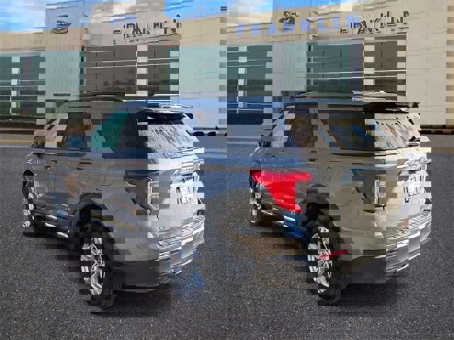 Certified 2023 Ford Explorer XLT image 5