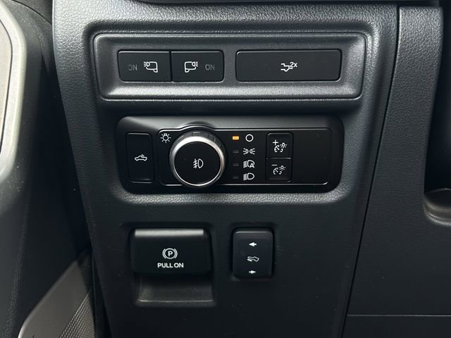 Certified 2023 Ford F150 Lariat w/ Equipment Group 502A High image 25