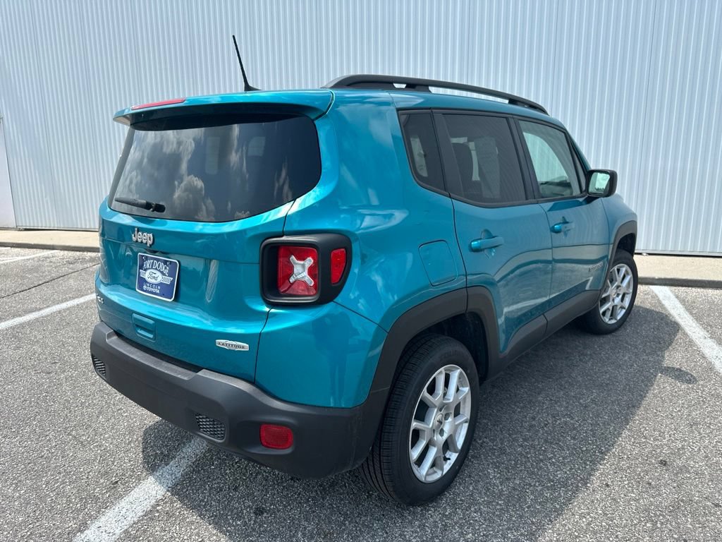 Used 2022 Jeep Renegade Latitude AWD/4WD image 6