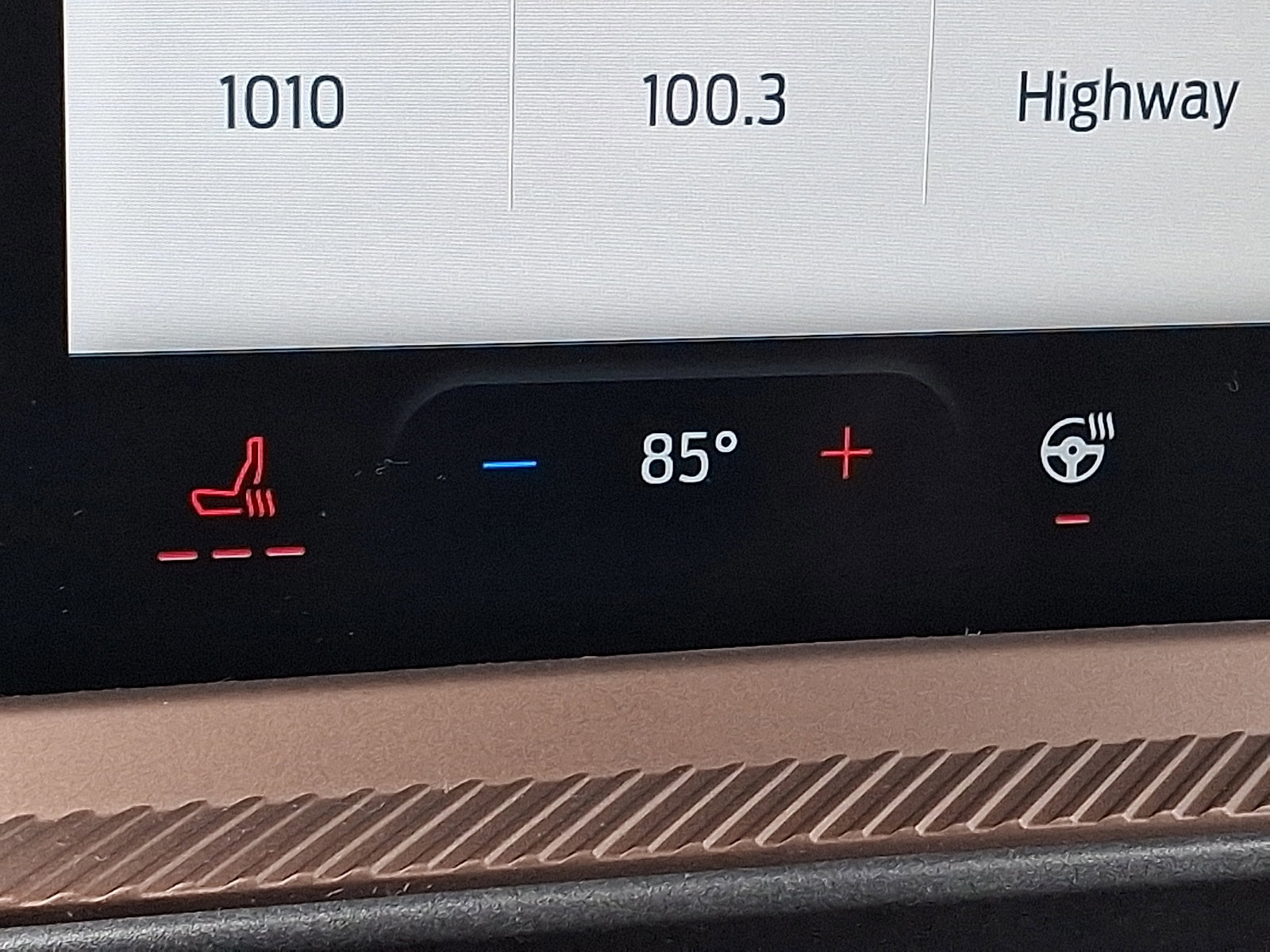 Certified 2025 Ford Bronco Sport Outer Banks w/ Outer Banks Tech Package+ AWD/4WD image 26